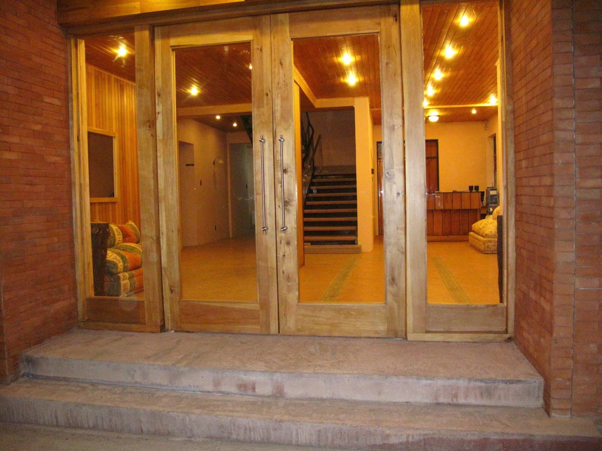 Hotel Saltos Del Paine Puerto Natales Luaran gambar